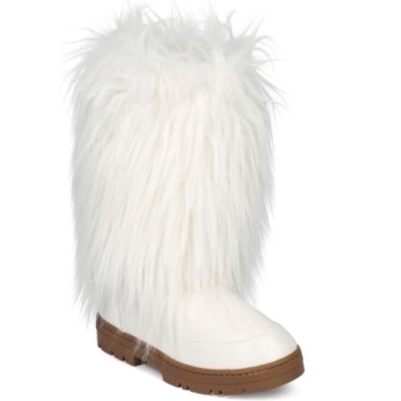 10 Cozy Faux Fur Mid Calf Winter Tread Flat Boots - Picture 5 of 9